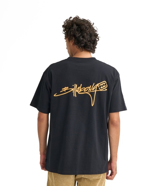 BILLABONG(ビラボン)の「BILLABONG メンズ 【OVER FIT】SCRIPT LOGO Tシャツ 【2026年春夏モデル】(Tシャツ/カットソー・メンズ・オフホワイト/ブラック系その他/イエロー系その他・MEDIUM/X-LARGE/LARGE)」の16枚目の写真