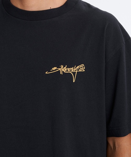 BILLABONG(ビラボン)の「BILLABONG メンズ 【OVER FIT】SCRIPT LOGO Tシャツ 【2026年春夏モデル】(Tシャツ/カットソー・メンズ・オフホワイト/ブラック系その他/イエロー系その他・MEDIUM/X-LARGE/LARGE)」の17枚目の写真
