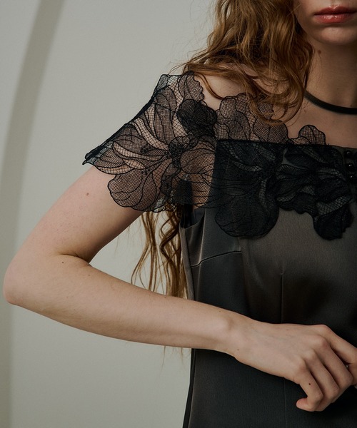 LE'RURE(リルアー)の「Fleur lace satin dress(ドレス・レディース・アイボリー/ブルーグレー/チャコール・MEDIUM/SMALL/TALL)」の7枚目の写真