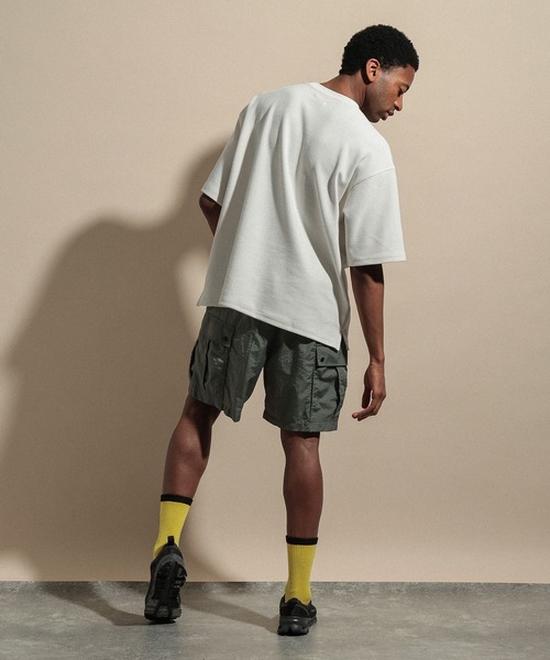 NUMERALS（ヌメラルズ）の「ワッフルクルーネックTシャツ WAFFLE CREWNECK T-SHIRT / NUMERALS（Tシャツ/カットソー・メンズ・カーキ/ホワイト/ブラック/ベージュ・LARGE/MEDIUM）」の12枚目の写真