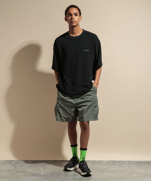 NUMERALS(ヌメラルズ)の「WAFFLE CREWNECK T-SHIRT / NUMERALS(Tシャツ/カットソー・メンズ・カーキ/ホワイト/ブラック/ベージュ・LARGE/MEDIUM)」の16枚目の写真