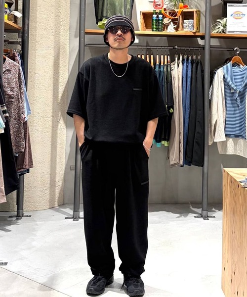 NUMERALS(ヌメラルズ)の「WAFFLE CREWNECK T-SHIRT / NUMERALS(Tシャツ/カットソー・メンズ・カーキ/ホワイト/ブラック/ベージュ・LARGE/MEDIUM)」の22枚目の写真