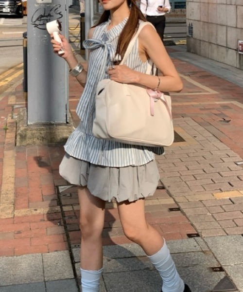 Vipoa(ヴィポア)の「ストライプスタンドアップカラーシャツ(シャツ/ブラウス・レディース・ブルー・FREE)」の8枚目の写真