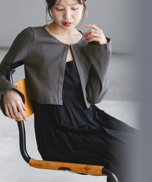 Noble（ノーブル）の「《アンサンブル対応》MAISON CORNICHON Short Cardigan Long sleeve（カーディガン/ボレロ・レディース・レッド/アイボリー/チャコールグレー・FREE）」の7枚目の写真