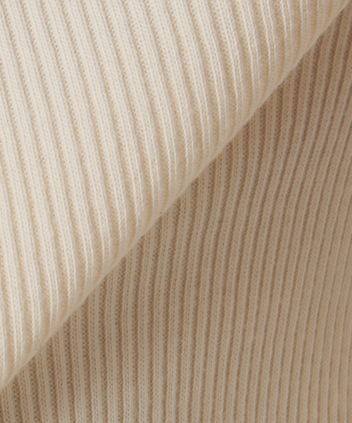 Noble（ノーブル）の「《アンサンブル対応》MAISON CORNICHON Short Cardigan Long sleeve（カーディガン/ボレロ・レディース・レッド/アイボリー/チャコールグレー・FREE）」の4枚目の写真