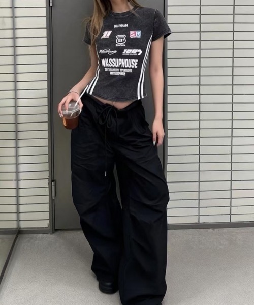 LETee(レティー)の「ロゴプリントTシャツ(Tシャツ/カットソー・レディース・ブルー/ブラック/イエロー・FREE)」の4枚目の写真