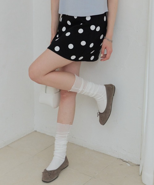 GIUNON(ジウノン)の「dot bonding mini skirt / ドットボンディングミニスカート(スカート・レディース・ブラック/アイボリー・FREE)」の21枚目の写真