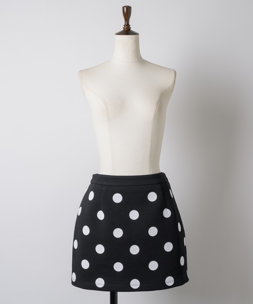 GIUNON(ジウノン)の「dot bonding mini skirt / ドットボンディングミニスカート(スカート・レディース・ブラック/アイボリー・FREE)」の13枚目の写真
