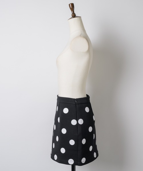 GIUNON(ジウノン)の「dot bonding mini skirt / ドットボンディングミニスカート(スカート・レディース・ブラック/アイボリー・FREE)」の14枚目の写真