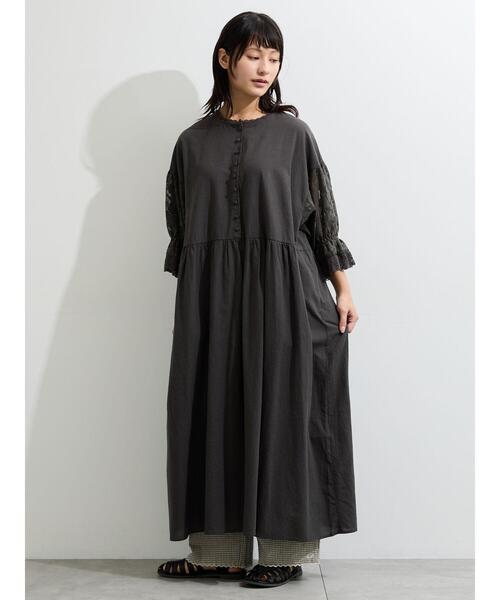 Samansa Mos2（サマンサ モスモス）の「袖メッシュレースワンピース《WEB限定カラーあり》（ワンピース・レディース・オフホワイト/チャコールグレー/キナリ/ブラック・S/M）」の4枚目の写真