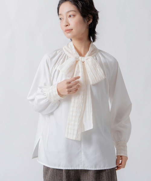 WHYTO.（ホワイト）の「「WHYTO. / ホワイト」check pattern bou tie blouse（シャツ/ブラウス・レディース・オフホワイト/ブラック・36/38）」の2枚目の写真