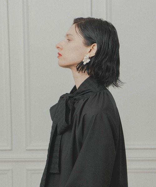WHYTO.（ホワイト）の「「WHYTO. / ホワイト」check pattern bou tie blouse（シャツ/ブラウス・レディース・オフホワイト/ブラック・36/38）」の7枚目の写真