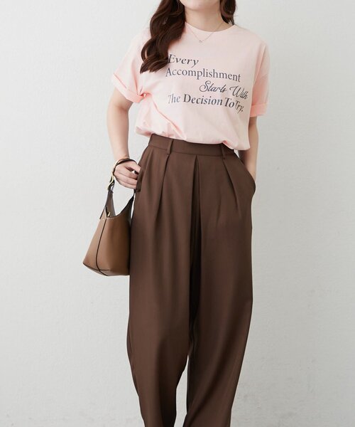 Remind me and forever(リマインドミーアンドフォーエバー)の「【接触冷感機能付き!】アソートロゴTシャツ(Tシャツ/カットソー・レディース・チャコールグレー/ホワイト/ネイビー/オフホワイト/ブラウン/ピンク・FREE)」の14枚目の写真