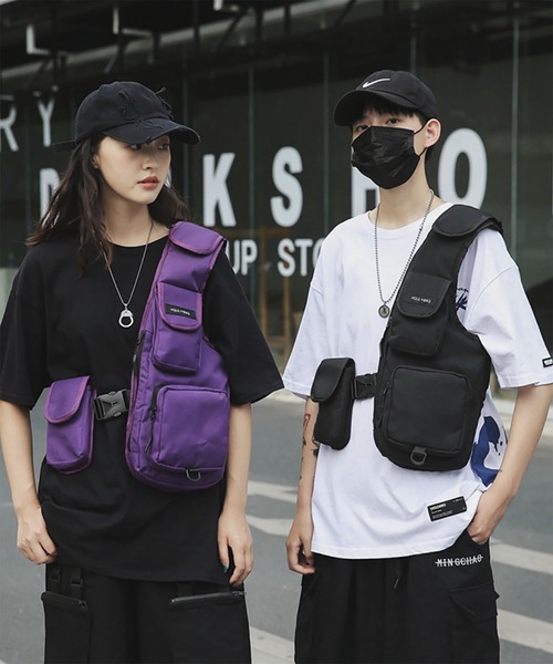 WESTBOY(ウエストボーイ)の「ユニセックス ハーネス ショルダーミニバッグ WO26S16BG07(ショルダーバッグ・メンズ・ベージュ/グレー/ブラック・FREE)」の7枚目の写真