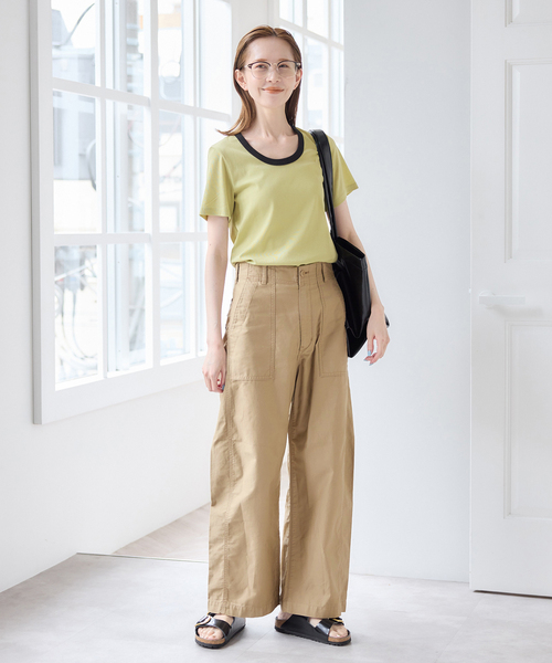 U by SPICK&SPAN（ユーバイスピックアンドスパン）の「バレルレッグルーズベイカーパンツ（カーゴパンツ・レディース・ベージュ/ネイビー/カーキ・38/36）」の4枚目の写真