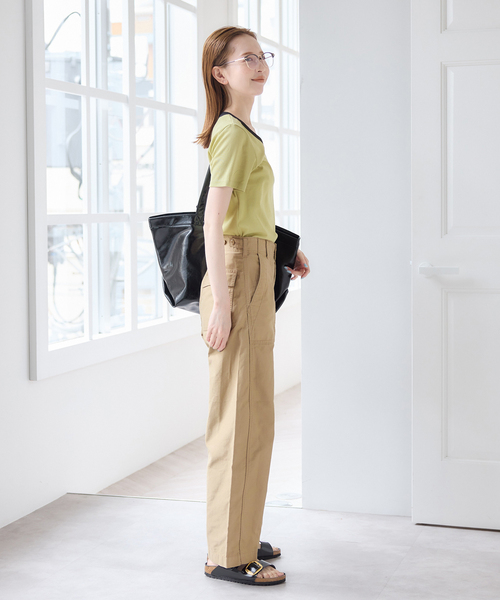 U by SPICK&SPAN（ユーバイスピックアンドスパン）の「バレルレッグルーズベイカーパンツ（カーゴパンツ・レディース・ベージュ/ネイビー/カーキ・38/36）」の5枚目の写真