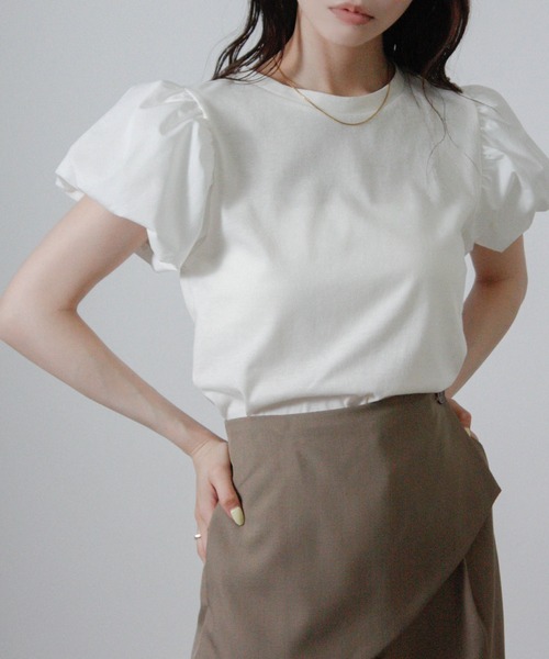Social GIRL(ソーシャルガール)の「バルーンスリーブTシャツ 半袖(Tシャツ/カットソー・レディース・ベージュ/ブラック/アイボリー・M)」の1枚目の写真