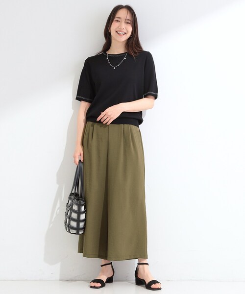 SHOO・LA・RUE(シューラルー)の「【洗濯機可/S-LL】キラッと華やか ラメライン五分袖ニット(ニット/セーター・レディース・グリーン/ブラウン系/ブラック・01/02/04/03)」の6枚目の写真
