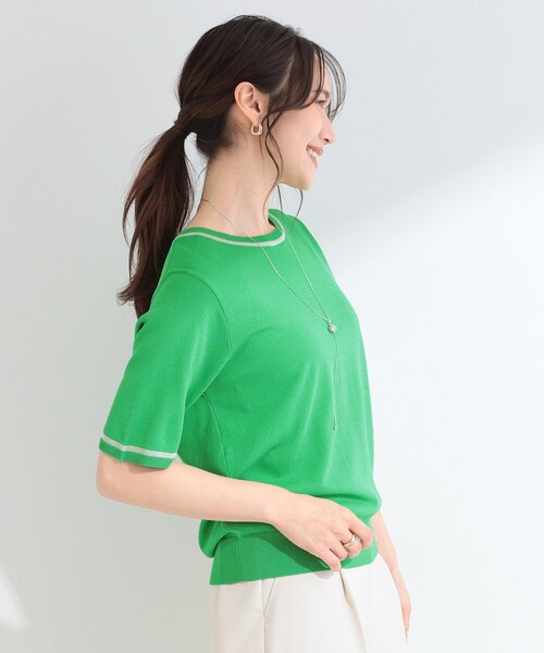 SHOO・LA・RUE(シューラルー)の「【洗濯機可/S-LL】キラッと華やか ラメライン五分袖ニット(ニット/セーター・レディース・グリーン/ブラウン系/ブラック・01/02/04/03)」の9枚目の写真