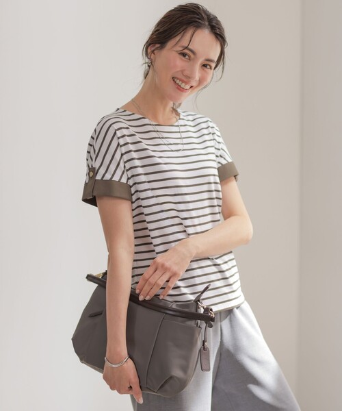J.PRESS(ジェイプレス)の「【一枚で着映え】バイカラーボーダー クルーネック カットソー(Tシャツ/カットソー・レディース・ブルー系1/黄土色系2/ネイビー系1/カーキ系1・LARGE/MEDIUM)」の3枚目の写真
