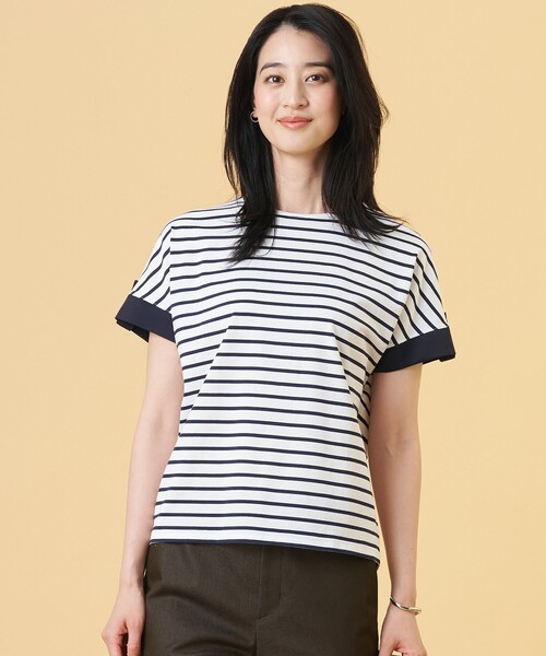 J.PRESS(ジェイプレス)の「【一枚で着映え】バイカラーボーダー クルーネック カットソー(Tシャツ/カットソー・レディース・ブルー系1/黄土色系2/ネイビー系1/カーキ系1・LARGE/MEDIUM)」の4枚目の写真