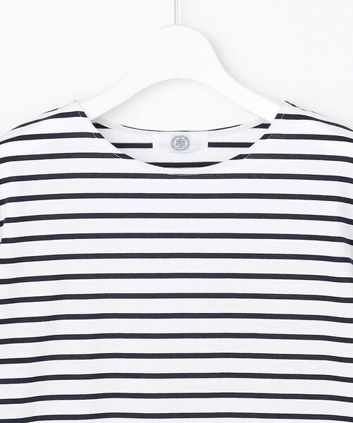 J.PRESS(ジェイプレス)の「【一枚で着映え】バイカラーボーダー クルーネック カットソー(Tシャツ/カットソー・レディース・ブルー系1/黄土色系2/ネイビー系1/カーキ系1・LARGE/MEDIUM)」の16枚目の写真