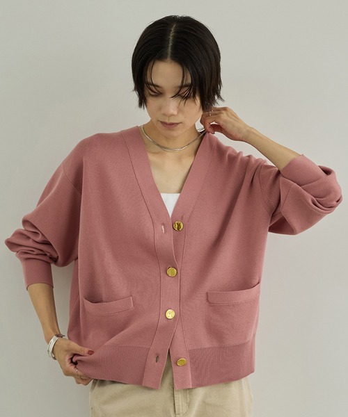 SALON adam et rope'(サロン アダム エ ロペ)の「【WEB限定】スウェットライク ライン メタルボタンカーディガン 4(カーディガン/ボレロ・レディース・ベージュ系その他/ピンク/ブラウン系その他2/ネイビー・FREE)」の4枚目の写真