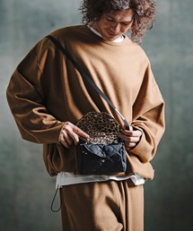 GLIMCLAP（グリムクラップ）の「mko13732-Diamond-Quilted Mini Multi-Pocket Bag フラップミニバッグ(211-029-gla-cg)（ショルダーバッグ）」