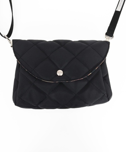 GLIMCLAP（グリムクラップ）の「mko13732-Diamond-Quilted Mini Multi-Pocket Bag フラップミニバッグ(211-029-gla-cg)（ショルダーバッグ・メンズ・ブラック・FREE）」の19枚目の写真