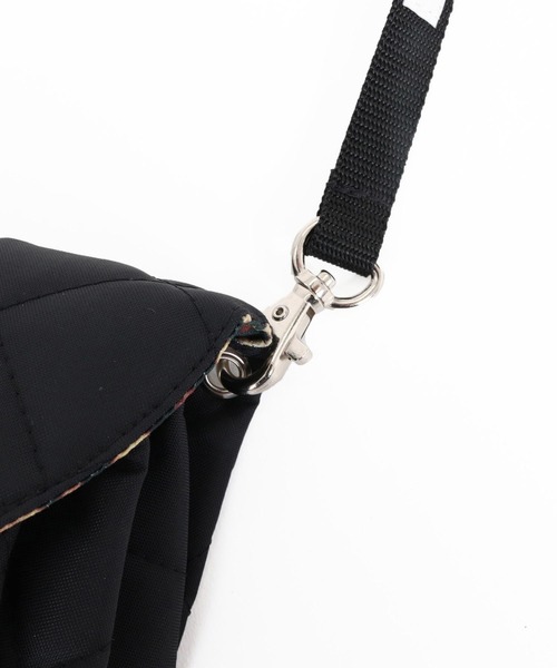 GLIMCLAP（グリムクラップ）の「mko13732-Diamond-Quilted Mini Multi-Pocket Bag フラップミニバッグ(211-029-gla-cg)（ショルダーバッグ・メンズ・ブラック・FREE）」の21枚目の写真