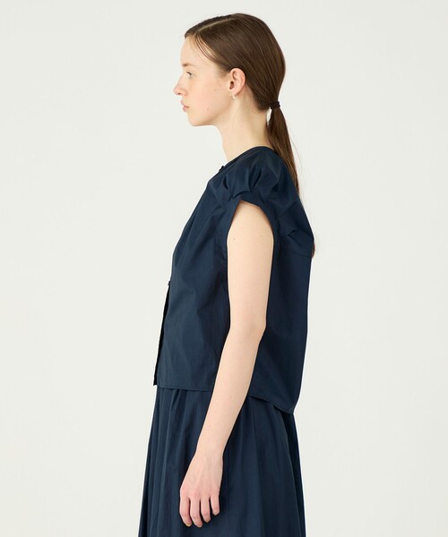 BALLSEY(ボールジィ)の「シルキーローン コクーンブラウス(シャツ/ブラウス・レディース・ライトベージュ/ネイビー・36)」の5枚目の写真