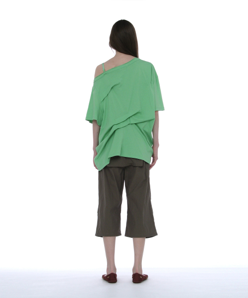 PARTIMENTO WOMEN(パルティメントウィメン)の「ドレープピンタックアシンメトリートップス_ネオングリーン(Tシャツ/カットソー・レディース・その他・SMALL/MEDIUM)」の5枚目の写真