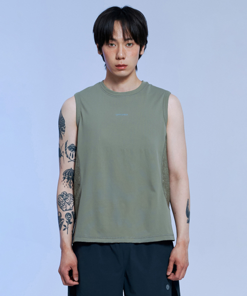 OFFGRID(オフグリッド)の「ベントラオクタスリーブレス-カーキ(Tシャツ/カットソー・メンズ・その他・SMALL/MEDIUM/LARGE/X-LARGE)」の3枚目の写真