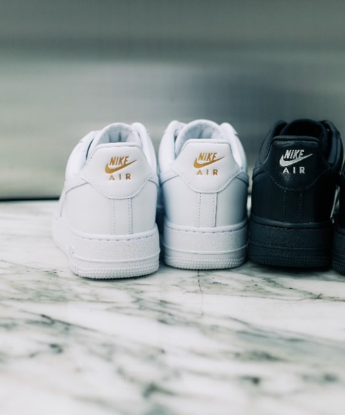 NIKE（ナイキ）の「W AIR FORCE 1 '07　IO3124-100（スニーカー・レディース・ホワイト・29.0cm/28.5cm/25.0cm/24.5cm/24.0cm/23.5cm/23.0cm/22.5cm/28.0cm/27.5cm/27.0cm/26.5cm/26.0cm/25.5cm）」の5枚目の写真