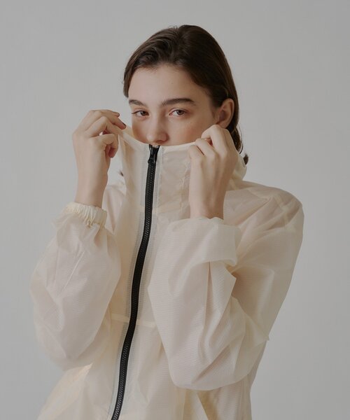 WHIMSIC(ウィムジック)の「【UNISEX】シアーナイロンパーカー(ブルゾン・メンズ・ホワイト/ブラウン・FREE)」の5枚目の写真