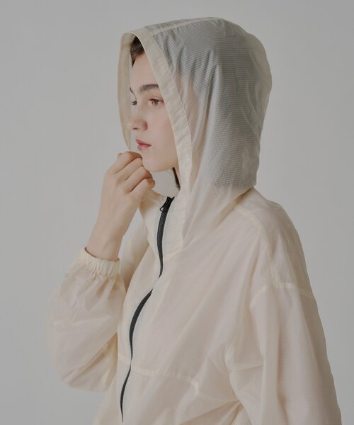 WHIMSIC(ウィムジック)の「【UNISEX】シアーナイロンパーカー(ブルゾン・メンズ・ホワイト/ブラウン・FREE)」の6枚目の写真