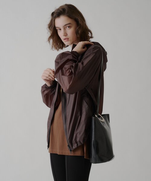 WHIMSIC(ウィムジック)の「【UNISEX】シアーナイロンパーカー(ブルゾン・メンズ・ホワイト/ブラウン・FREE)」の15枚目の写真