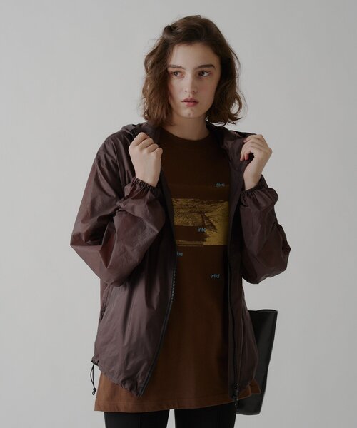 WHIMSIC(ウィムジック)の「【UNISEX】シアーナイロンパーカー(ブルゾン・メンズ・ホワイト/ブラウン・FREE)」の16枚目の写真