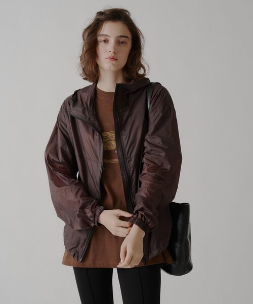WHIMSIC(ウィムジック)の「【UNISEX】シアーナイロンパーカー(ブルゾン・メンズ・ホワイト/ブラウン・FREE)」の17枚目の写真