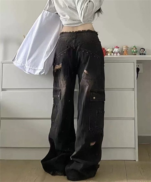 Dream garden(ドリームガーデン)の「ウエストリボンワイドデニムカーゴパンツ(デニムパンツ・レディース・ブラック・L/2XL/M/S)」の9枚目の写真