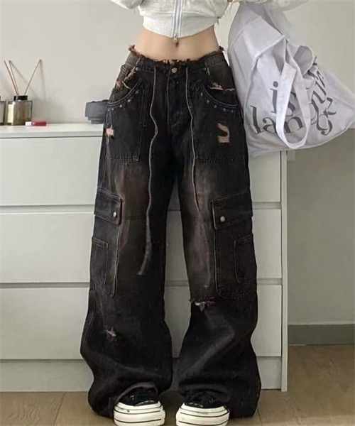 Dream garden(ドリームガーデン)の「ウエストリボンワイドデニムカーゴパンツ(デニムパンツ・レディース・ブラック・L/2XL/M/S)」の13枚目の写真