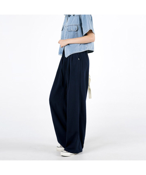 UMM(ウム)の「レディースクールタッチツーピンタックワイドバンディングパンツ4COLOR(その他パンツ・レディース・ベージュ/ブラック/ネイビー/グレー・F/1)」の4枚目の写真