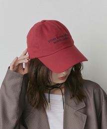 ad thie（アドティエ）の「ベーシック メッセージ ロゴキャップ（キャップ）」