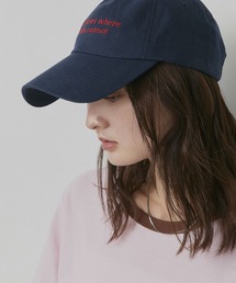 ad thie（アドティエ）の「ベーシック メッセージ ロゴキャップ（キャップ）」