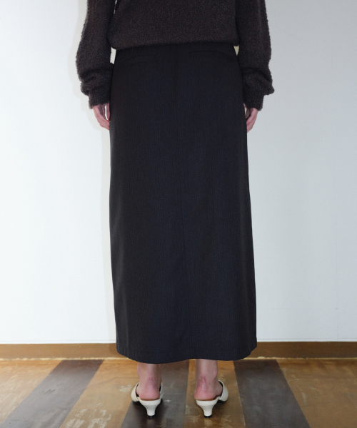 EN OR(エンオール)の「STRIPE SLIT H-LINE SKIRT - DARK GREY(スカート・レディース・その他・SMALL/MEDIUM)」の3枚目の写真