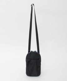 [撥水/超軽量]パイピングレザーデザインショルダーバッグ
