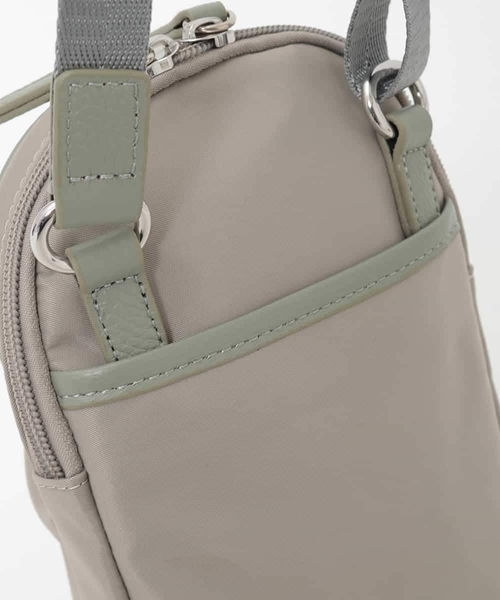 MK MICHEL KLEIN（エムケーミッシェルクラン）の「[撥水/超軽量]パイピングレザーデザインショルダーバッグ（ショルダーバッグ・レディース・キナリ/ボルドー・00）」の6枚目の写真