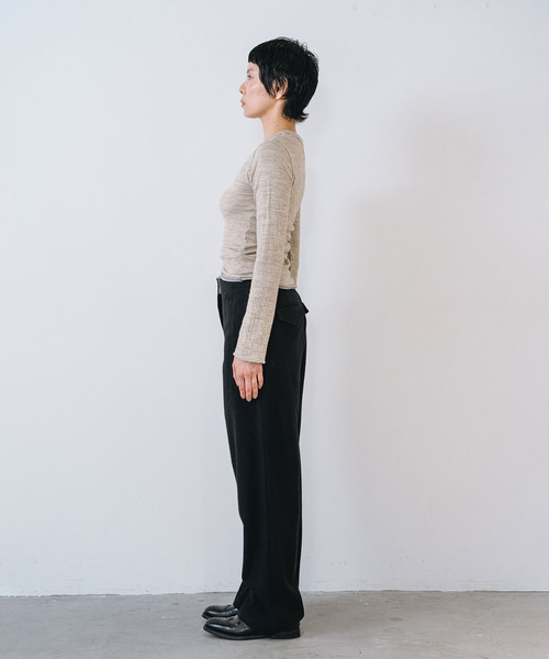 muller of yoshiokubo(ミュラーオブヨシオクボ)の「muller of yoshiokubo ミュラーオブヨシオクボ / CRINKLE JERSEY GATHER TOP クリンクルジャージーギャザートップス / MLF26105(Tシャツ/カットソー・レディース・ベージュ/ブラック/レッド・38/36)」の6枚目の写真