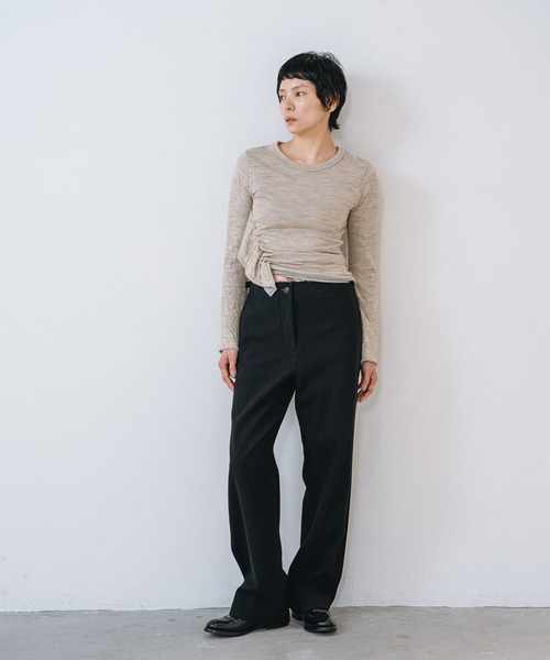 muller of yoshiokubo(ミュラーオブヨシオクボ)の「muller of yoshiokubo ミュラーオブヨシオクボ / CRINKLE JERSEY GATHER TOP クリンクルジャージーギャザートップス / MLF26105(Tシャツ/カットソー・レディース・ベージュ/ブラック/レッド・38/36)」の8枚目の写真