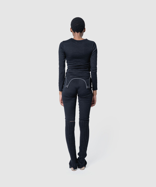 muller of yoshiokubo(ミュラーオブヨシオクボ)の「muller of yoshiokubo ミュラーオブヨシオクボ / CRINKLE JERSEY GATHER TOP クリンクルジャージーギャザートップス / MLF26105(Tシャツ/カットソー・レディース・ベージュ/ブラック/レッド・38/36)」の14枚目の写真